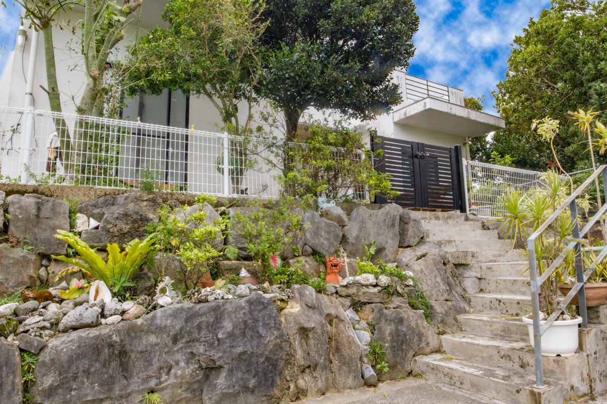 【予約/詳細】 沖縄県国頭郡今帰仁村 世界遺産・今帰仁城跡近く。おじい＆おばあの笑顔がお出迎え｜STAY JAPAN（ステイジャパン）